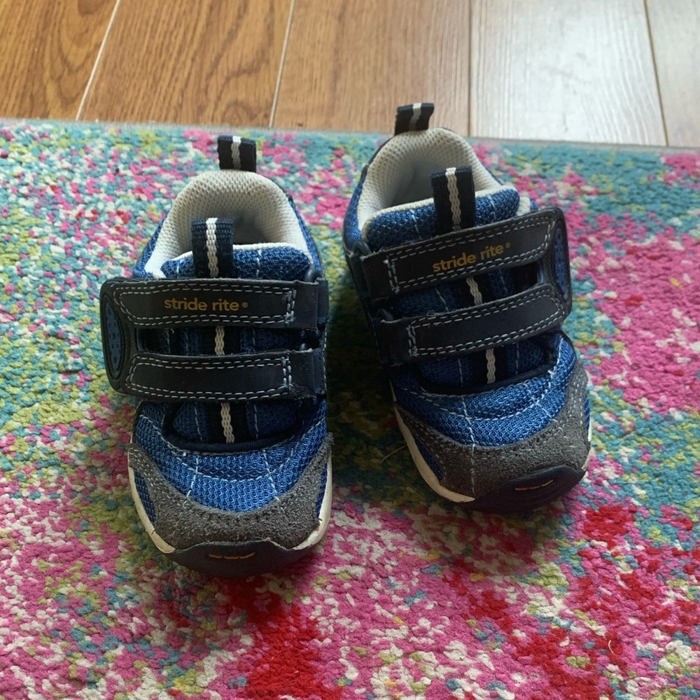 Baby Boy Carters Stride rite Shoes size 5